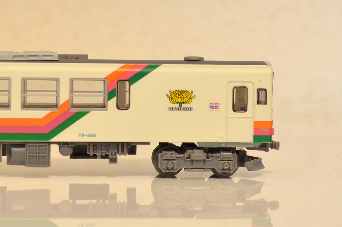 TOMYTEC製 山形鉄道YR-880形を買ってみた（鉄コレ19弾）: とある